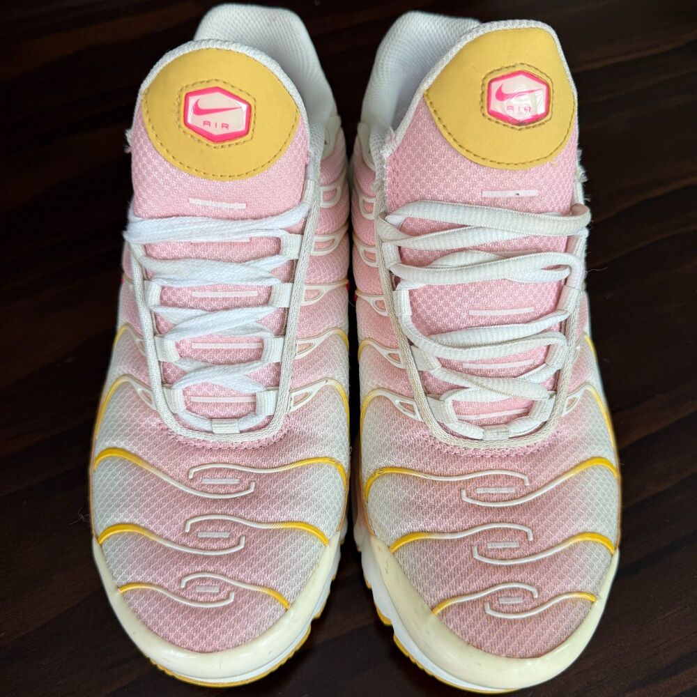 Size 7.5 -Nike Air Max Plus Hyper Pink Sail Orange Solar Flare DX2673-100 Women - Picture 4 of 13